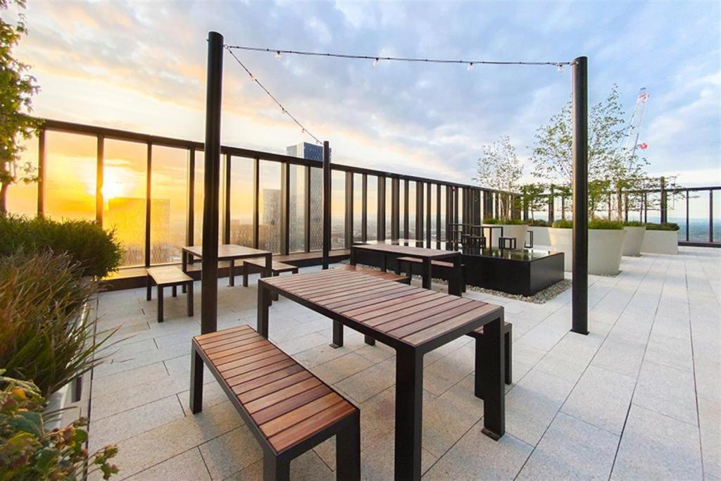 Luxury 2 Bedroom Apartment Manchester City Centre エクステリア 写真