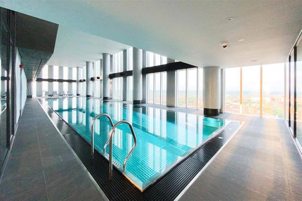 Luxury 2 Bedroom Apartment Manchester City Centre エクステリア 写真